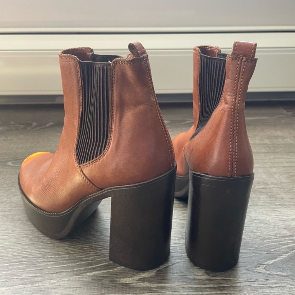 NEW Steve Madden Geanna Platform Leather Boots - Picture 3 of 3